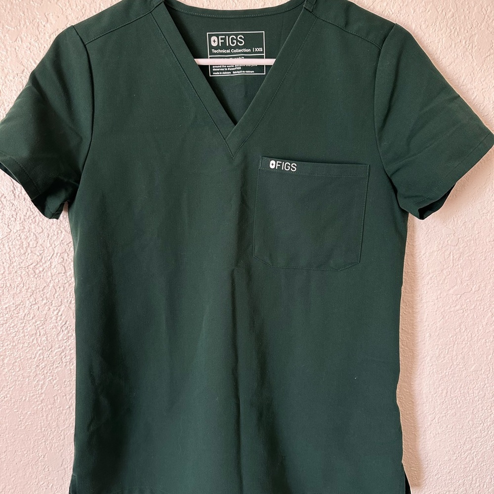Figs British Racing Green Catarina Scrub Top